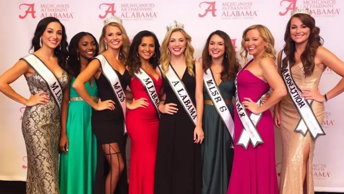 Concursantes de Miss Alabama 2025 desfilan en el escenario