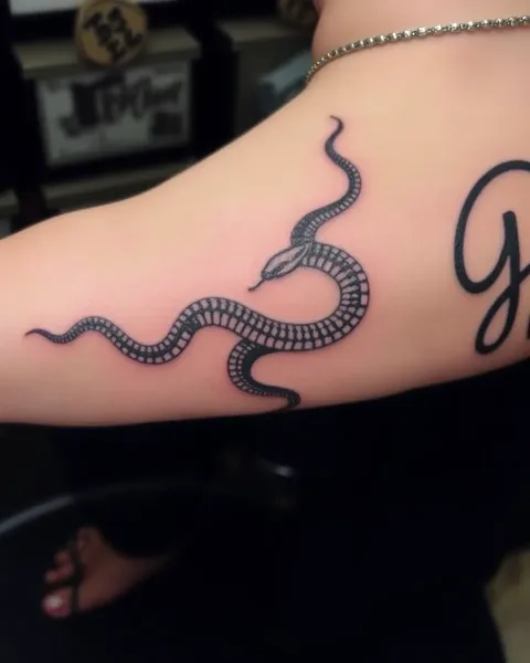 Desentrañar el Simbolismo detrás del Diseño de Tatuaje de Serpiente