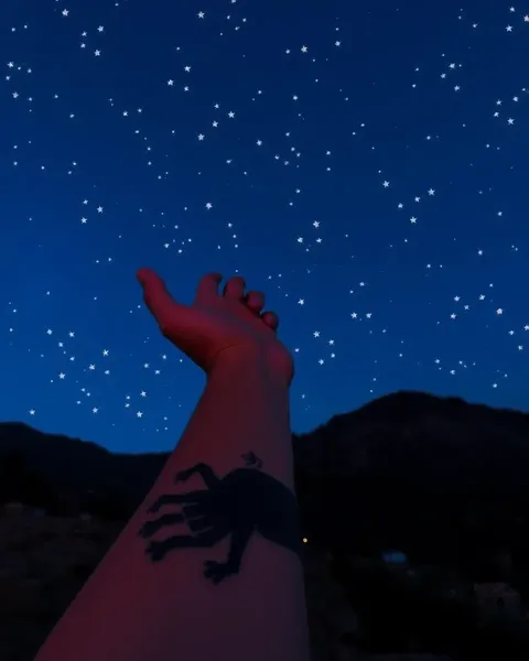 Diseño y Artesanía de Tatuaje de Cielo Nocturno