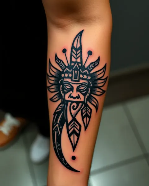 Diseños Aztecas para tatuajes únicos en brazo