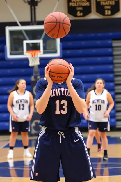 Entrenadores de Baloncesto de Chicas de Newton brindan Orientación Expertizada