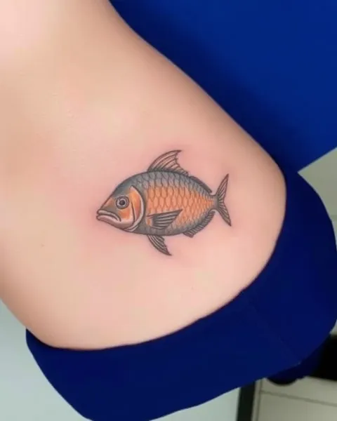 Ideas de tatuaje de pescado para tu omóplato