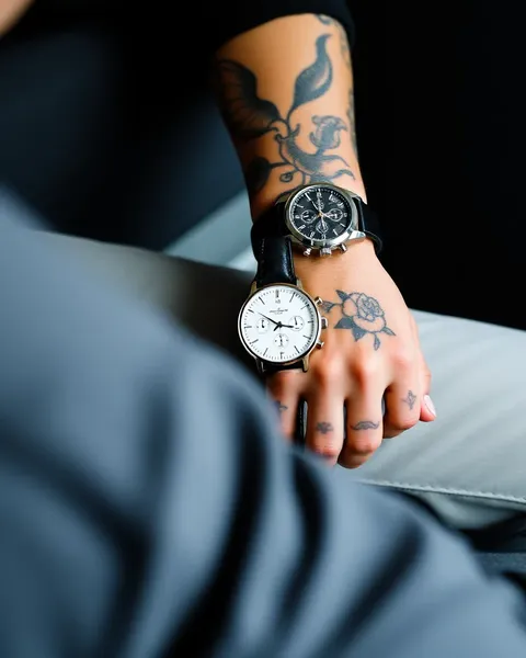 Ideas de tatuaje de reloj para inspiración de arte corporal