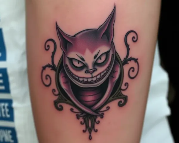 Imágenes de Tatuaje de Gato de Cheshire con Calidad Whimsical y Somnolienta