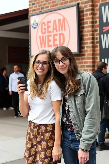 La amistad única de la chica y el nerd se despliega