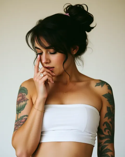 Las tatuajes de mujeres hermosas son un símbolo de individualidad