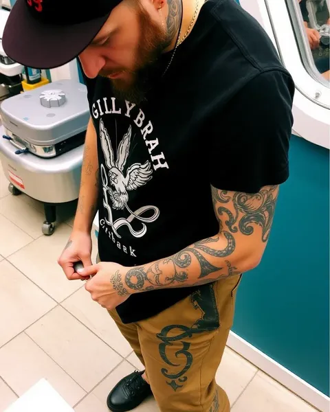 Los Tatuajes de Brantley Gilbert: Una Ventana a Su Alma