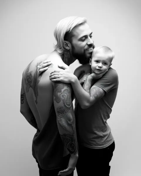 Los Tatuajes del Hijo Inspirados en las Historias del Padre