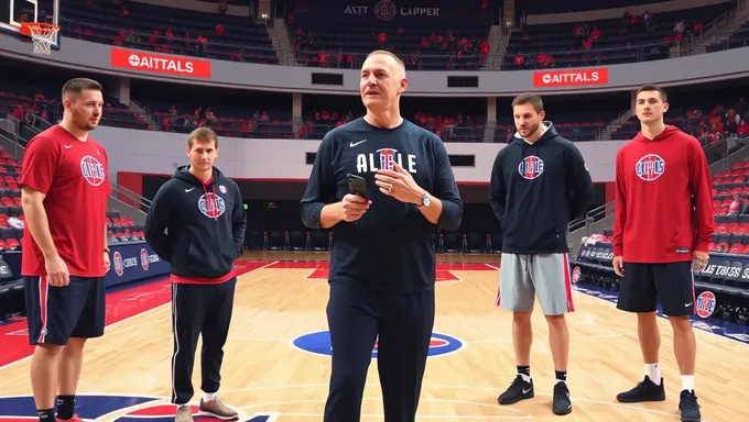 Los entrenadores de la liga de verano de los Clippers 2025 discuten estrategias