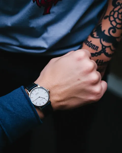 Reloj de Tatuaje para Inspiración de Arte Corporal Personalizado