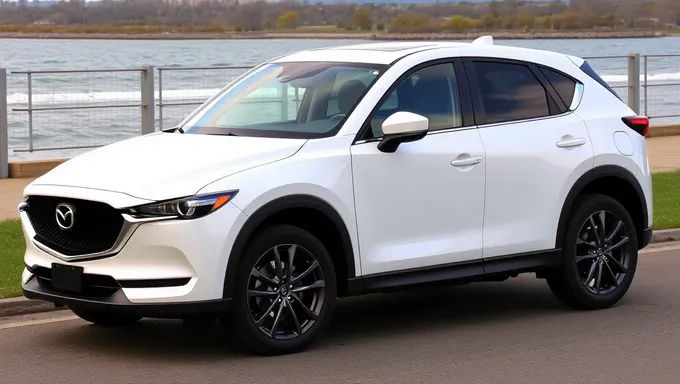 Se presentan características de seguridad y calificaciones de la Mazda CX-5 de 2025