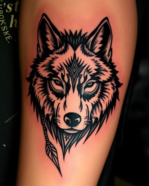 Tatuaje de Lobo: Simbolizando Protección y Orientación