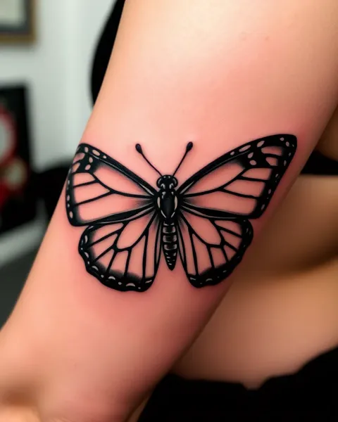 Tatuaje de mariposa tradicional: proceso doloroso o sin dolor