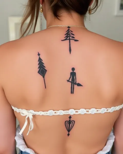 Tatuajes en la parte posterior pequeños para encanto eterno