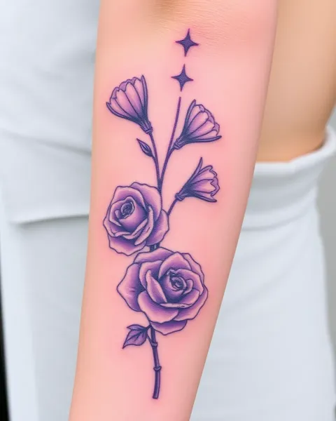 Tatuajes morados: Adornos corporales de moda