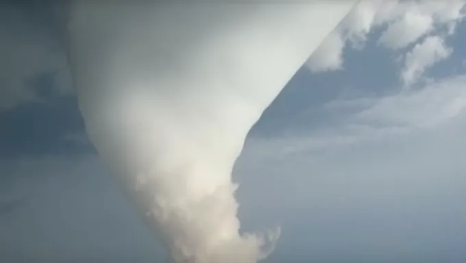 Un tornado en Omaha de 2025 provoca caos y miedo