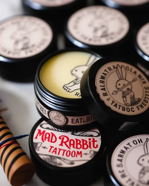 Balm de lapin fou : soins du tatouage