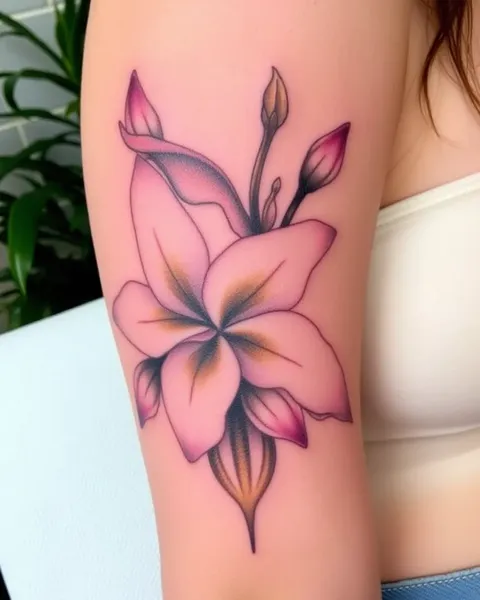 La beauté d'un design de tatouage de Plumeria