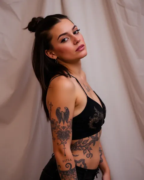 La beauté des tatouages de côté expliquée