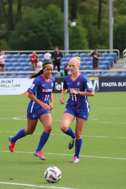 Les filles footballeuses de l'AUSA développent un lien fort