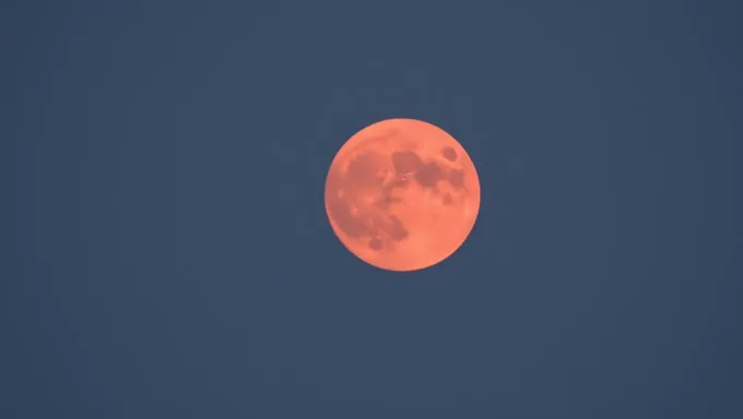 Pleine lune rouge 2025 : occurrence céleste rare en 2025