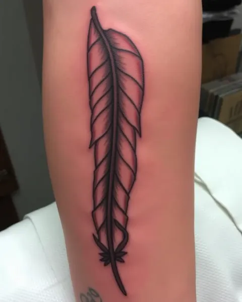 Plumes dans les tatouages : représentation d'espérance et de courage