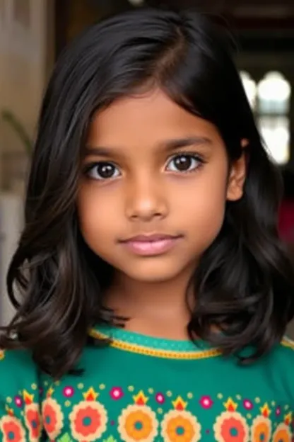 Quel coup de cheveux convient aux traits faciaux d'une fille indienne