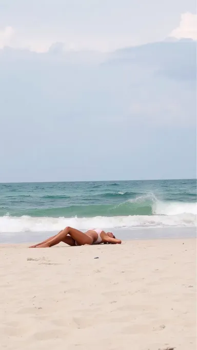 Seins sur la Plage Nue