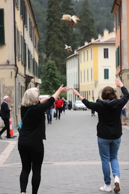 Europeans Throw Like Girls - Europeans' Unconventional Throwing Style