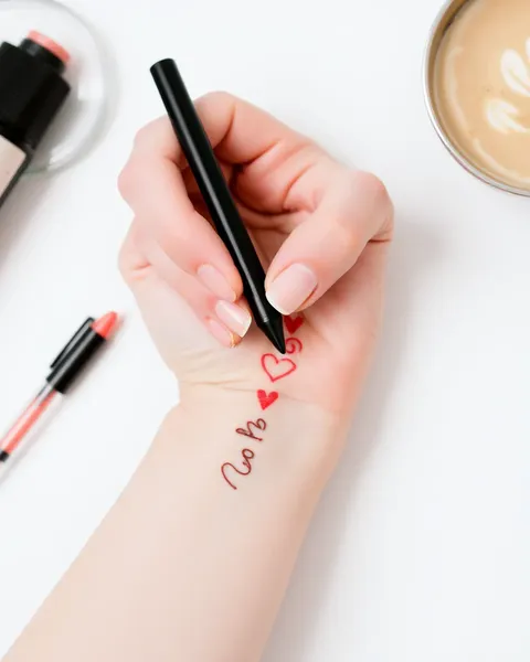 Temporary Tattoo Pen: A Fashionable Statement