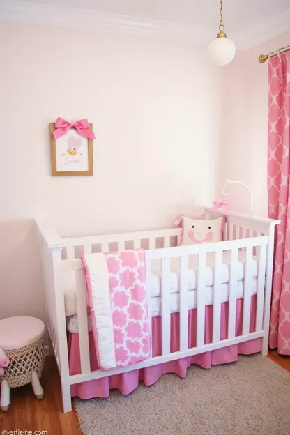 Conjunto de Roupagem de Cama para o Berço da Creche da Menina