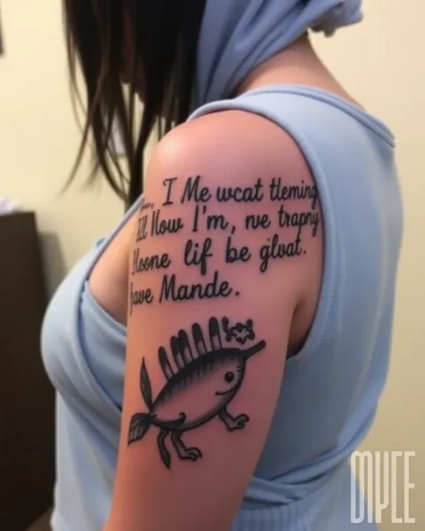 Tatuagens Significativas para Mulheres com Frases Motivacionais Elevadoras